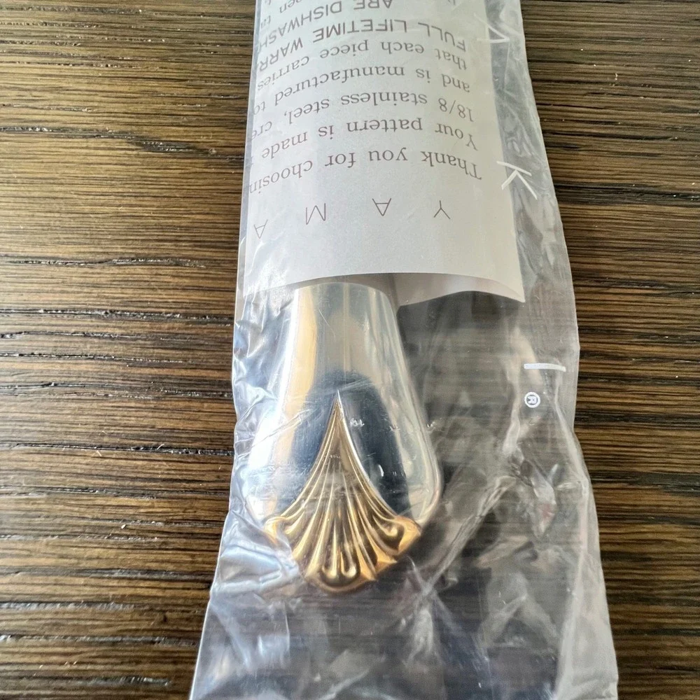 Yamazaki Cara Gold Accent Knife 18/8 Stainless Steel Japan Shell Tip Sleeve‎